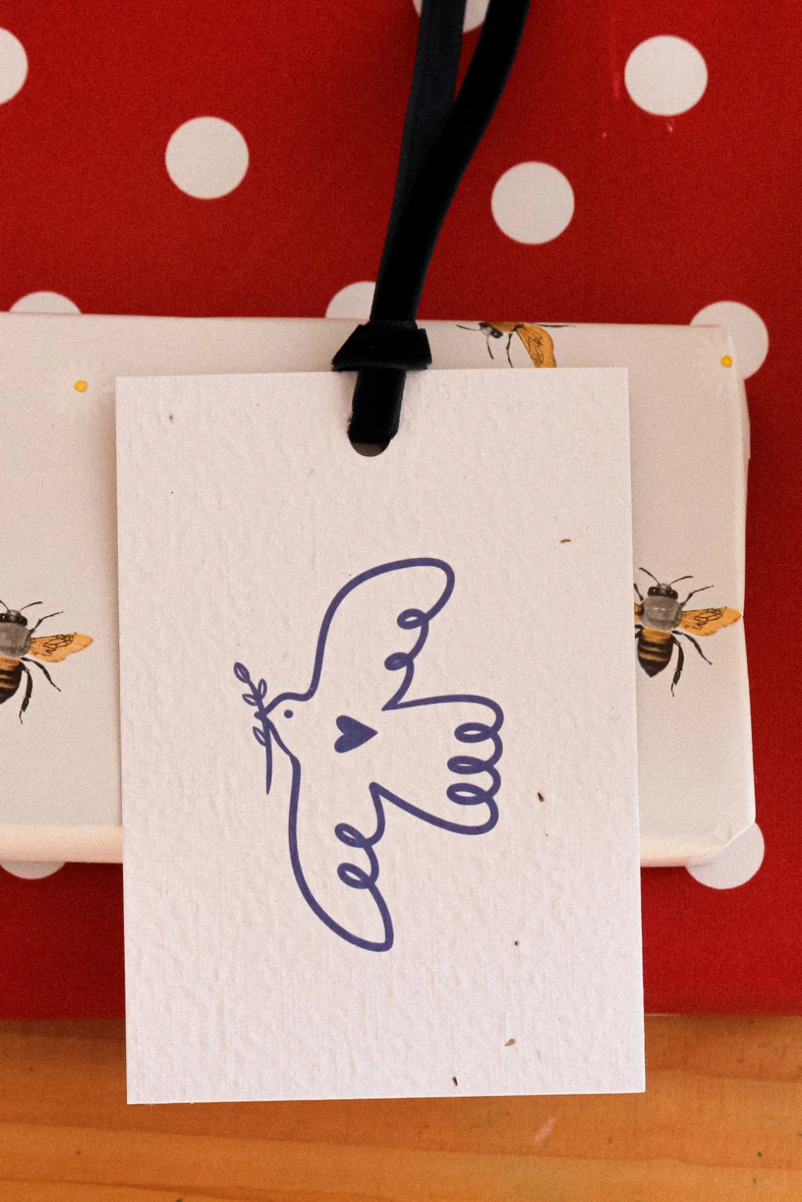 Eco-Luxe plantable gift tag - Dove