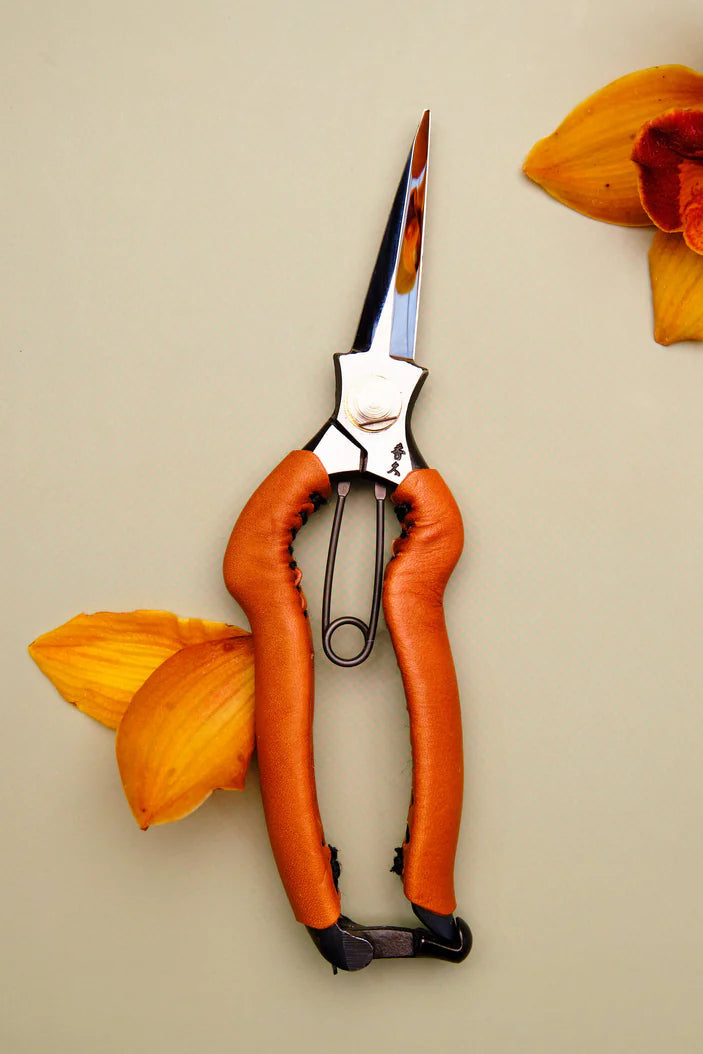 Handmade Japanese Tan Leather Curved Handled Snips